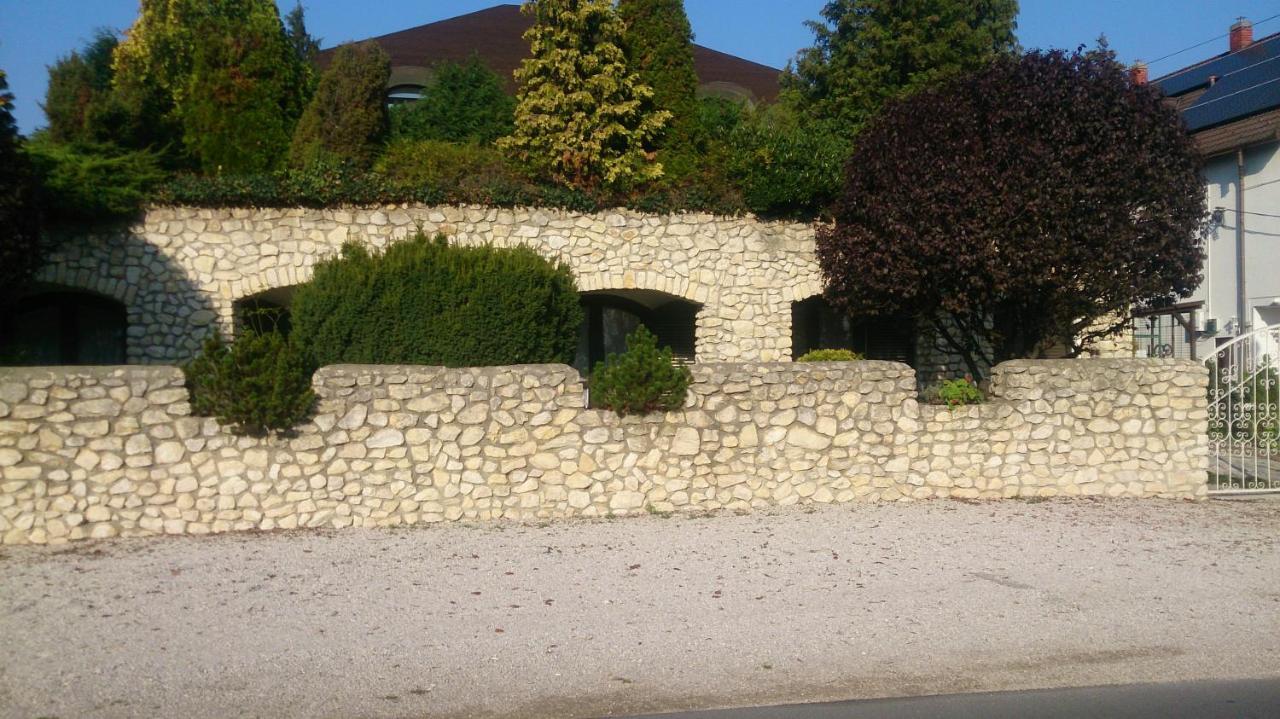 Steinhaus Bed & Breakfast Keszthely Exterior foto